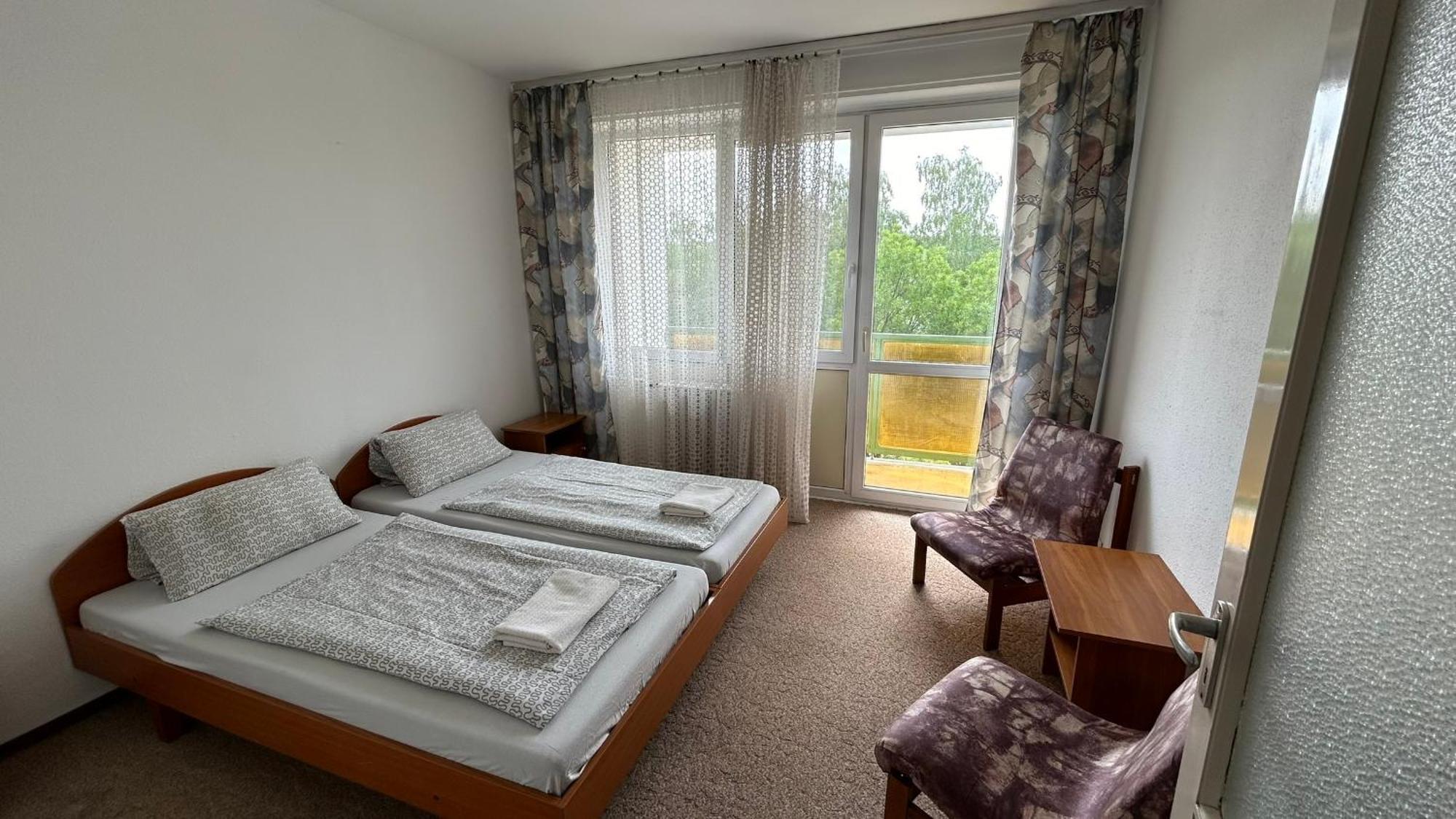 Aranypart Hostel Сиофок Екстериор снимка