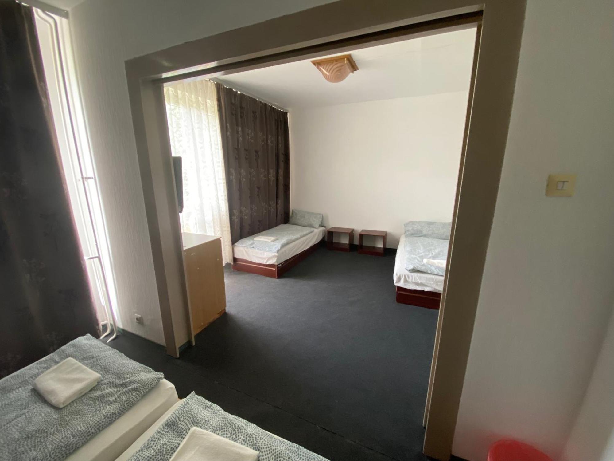 Aranypart Hostel Сиофок Екстериор снимка