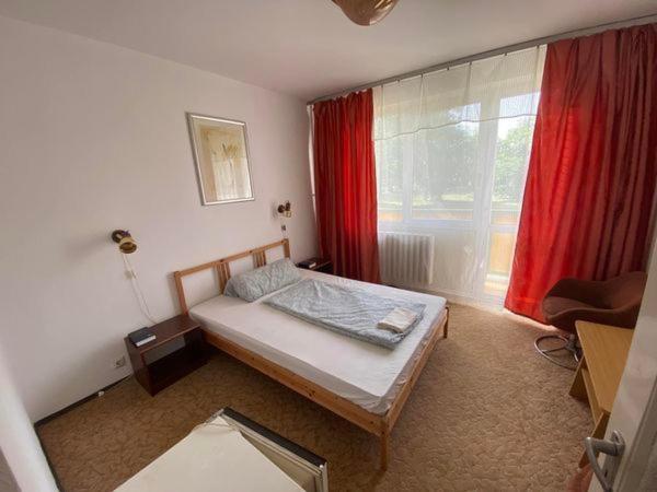 Aranypart Hostel Сиофок Екстериор снимка